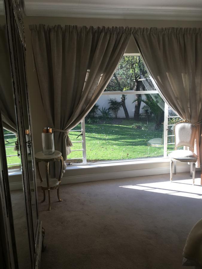 Vair'S Place Guest House In Sandton Paulshof - Apartment, Lux Suites & Spa Johannesburg Zewnętrze zdjęcie