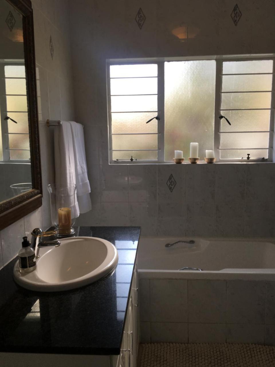 Vair'S Place Guest House In Sandton Paulshof - Apartment, Lux Suites & Spa Johannesburg Zewnętrze zdjęcie
