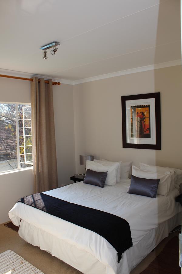 Vair'S Place Guest House In Sandton Paulshof - Apartment, Lux Suites & Spa Johannesburg Zewnętrze zdjęcie
