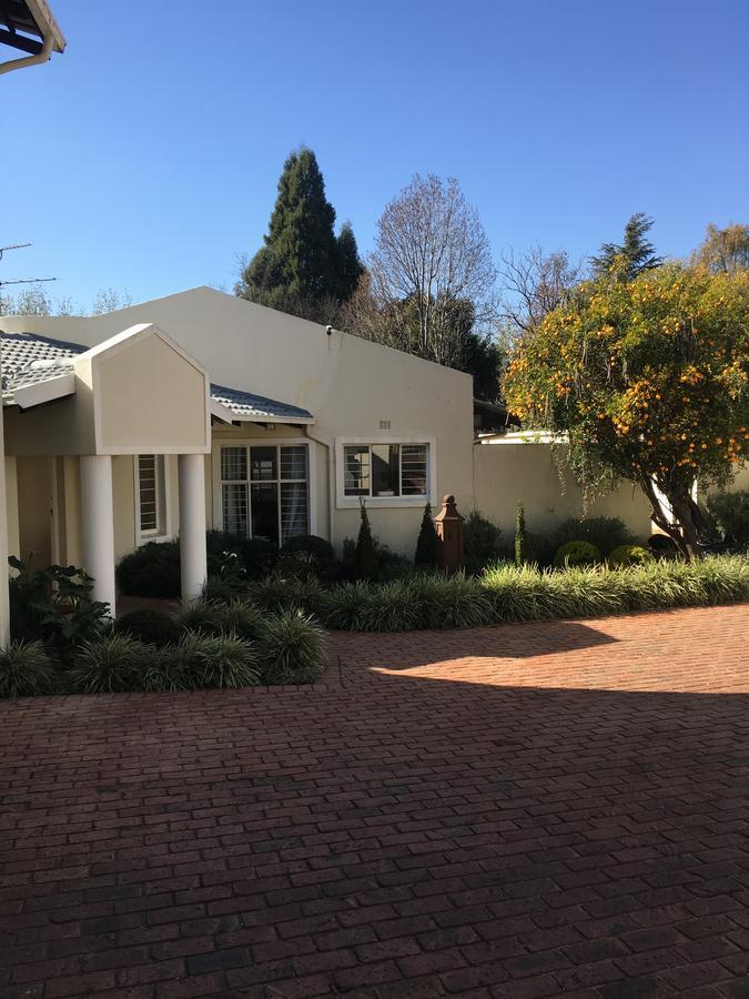Vair'S Place Guest House In Sandton Paulshof - Apartment, Lux Suites & Spa Johannesburg Zewnętrze zdjęcie