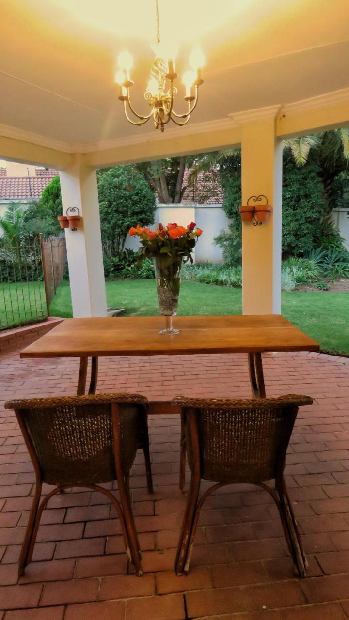 Vair'S Place Guest House In Sandton Paulshof - Apartment, Lux Suites & Spa Johannesburg Zewnętrze zdjęcie